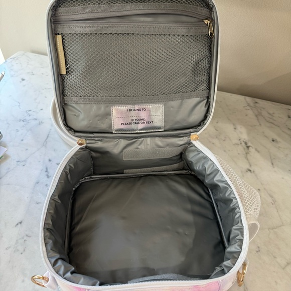 PB Teen Lunch Bag - Picture 5 of 5